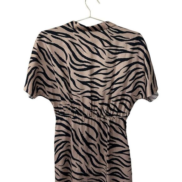 Sally LaPointe Zebra Short Sleeve Drop Collar Faux Wrap Dress Black Tan Size 4 - Picture 8 of 16